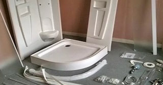 Установка и монтаж душевых кабин от 4133 руб. в Красноуфимске - СантехДомКрф